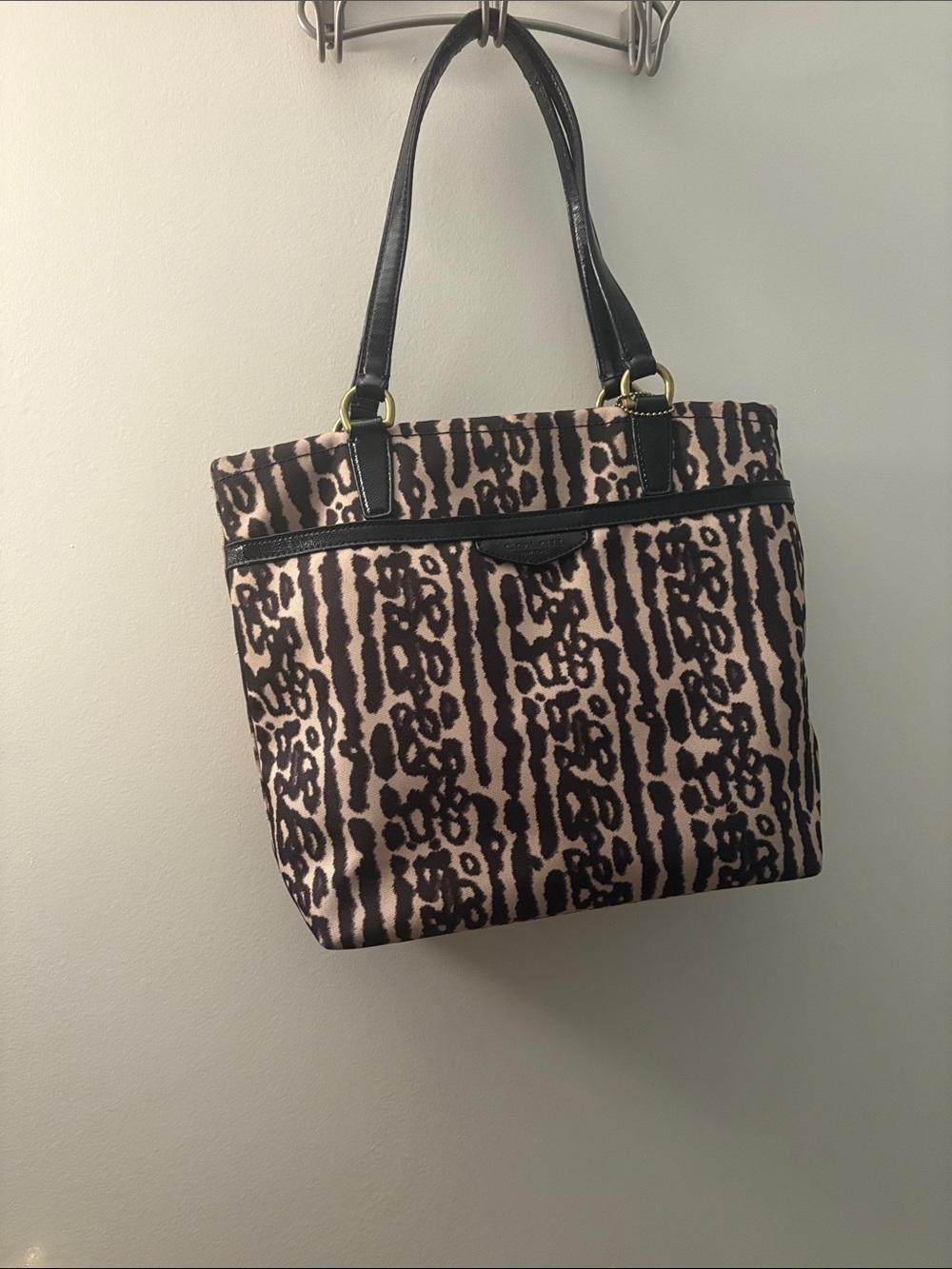 MEDIUM Coach Stylish Leopard PrintTote Bag with Black Trim